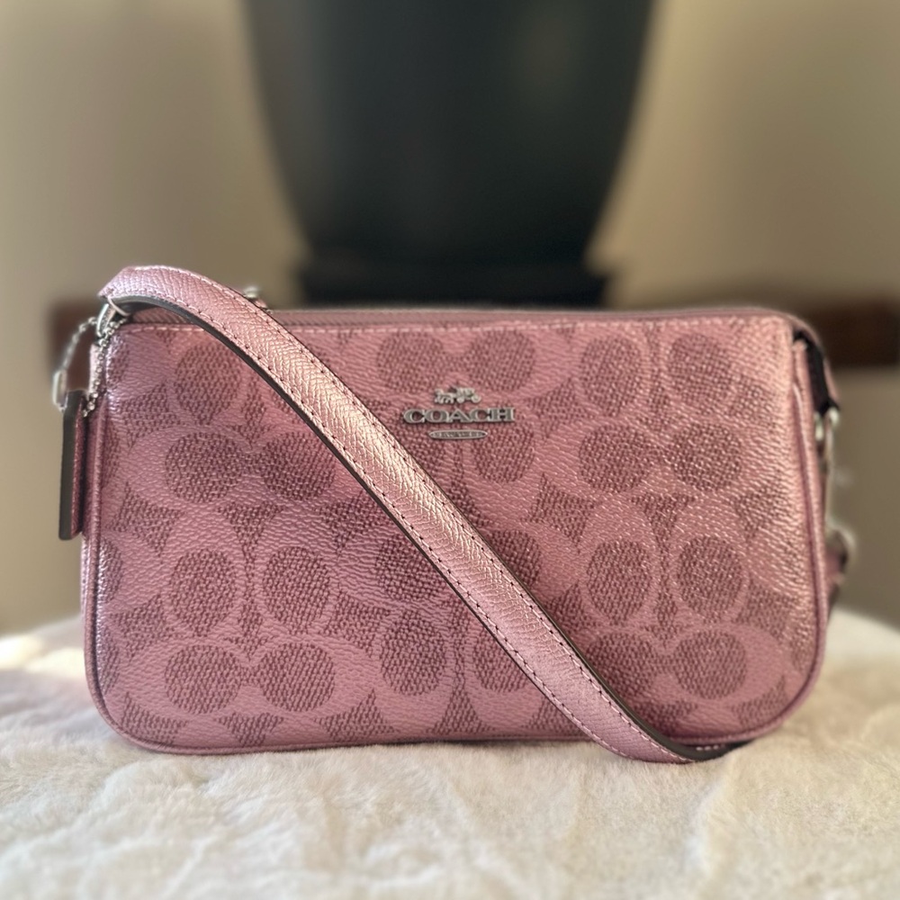 NEW! Nolita 19 In Signature Canvas Pink/Rose metallic 🩷🎀🌸